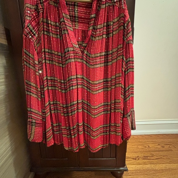 Free People Red and Black Plaid V-Neck Blouse extra large even tho tag says “med - Picture 3 of 9